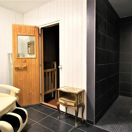 Villa Private Wellnessvilla - Private Sauna & Garden *